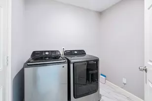 3147 Newcastle Dr, Dallas, TX 75220 - Photo 17