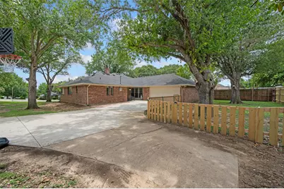 2405 Castle Street, Irving, TX 75038 - Photo 23