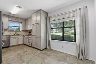 1300 Linda Ct, Cleburne, TX 76033 - Photo 11