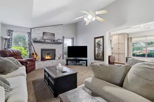 1300 Linda Ct, Cleburne, TX 76033 - Photo 13