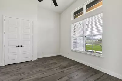 301 Hollingsworth Lane, Glenn Heights, TX 75154 - Photo 9
