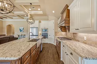 1010 Anna Cir, Granbury, TX 76048 - Photo 15