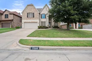 1008 Linden Dr, Burleson, TX 76028 - Photo 1