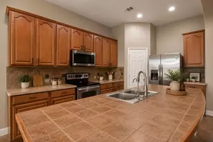 1008 Linden Dr, Burleson, TX 76028 - Photo 11