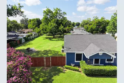 4014 Poinsettia Drive, Dallas, TX 75211 - Photo 3