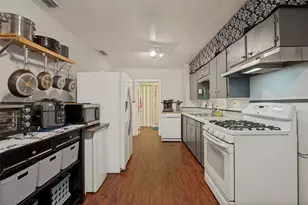 4014 Poinsettia Dr, Dallas, TX 75211 - Photo 7