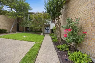 3702 Hulen Park Dr, Fort Worth, TX 76109 - Photo 3