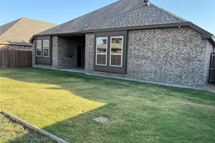 282 Hilltop Dr, Justin, TX 76247 - Photo 17