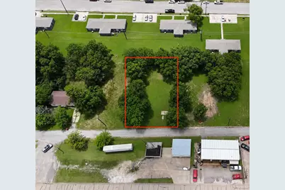 810 E 3rd Street, Bonham, TX 75418 - Photo 3