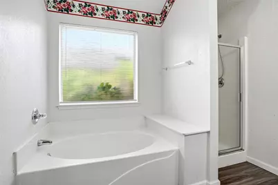 7103 Greenspoint Drive, Arlington, TX 76001 - Photo 11