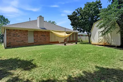 7103 Greenspoint Drive, Arlington, TX 76001 - Photo 15