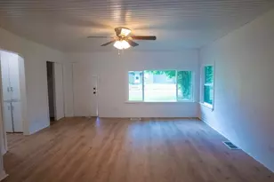 401 W Carolina St, Palestine, TX 75803 - Photo 17