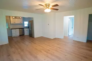 401 W Carolina St, Palestine, TX 75803 - Photo 17