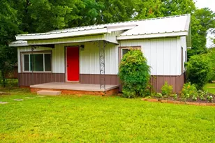 401 W Carolina St, Palestine, TX 75803 - Photo 1