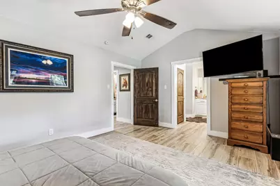 304 W Links Drive, Godley, TX 76044 - Photo 25