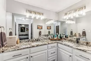 304 W Links Dr, Godley, TX 76044 - Photo 27