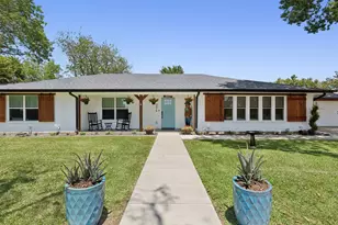 304 W Links Dr, Godley, TX 76044 - Photo 1