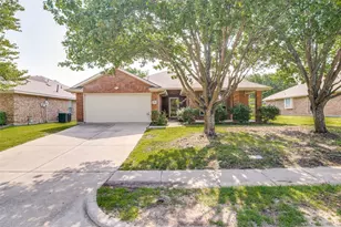 2740 Beacon Hill Dr, Rockwall, TX 75087 - Photo 1
