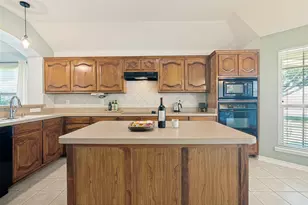 2740 Beacon Hill Dr, Rockwall, TX 75087 - Photo 9