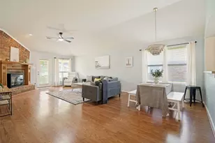 2740 Beacon Hill Dr, Rockwall, TX 75087 - Photo 5