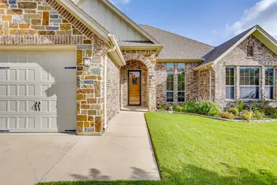2946 Masters Court N, Burleson, TX 76028 - Photo 3