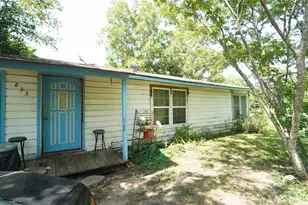 833 Carmela Ct, Cleburne, TX 76031 - Photo 7
