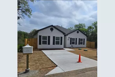 3513 Tomahawk Drive, Granbury, TX 76048 - Photo 1