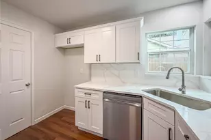 406 Dollins St, Cedar Hill, TX 75104 - Photo 7