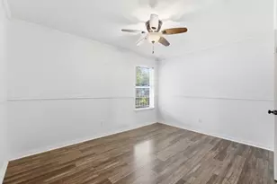 6003 Brookfall Dr, Arlington, TX 76018 - Photo 15