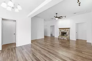 6003 Brookfall Dr, Arlington, TX 76018 - Photo 5