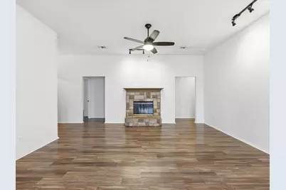 6003 Brookfall Drive, Arlington, TX 76018 - Photo 7