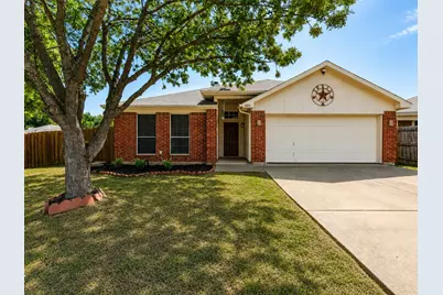 6003 Brookfall Drive, Arlington, TX 76018 - Photo 3