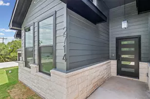 2714 Steepleridge Cir, Granbury, TX 76048 - Photo 3