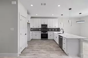 2714 Steepleridge Cir, Granbury, TX 76048 - Photo 5