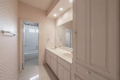 2325 Valley Falls Avenue, Mesquite, TX 75181 - Photo 27