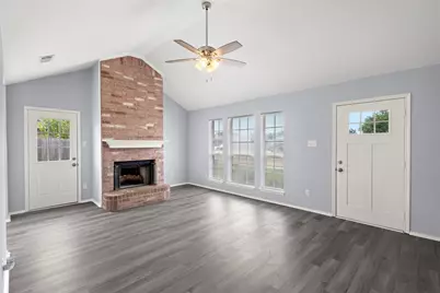 1516 S Rockwall Avenue, Terrell, TX 75160 - Photo 3