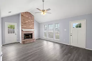 1516 S Rockwall Ave, Terrell, TX 75160 - Photo 3