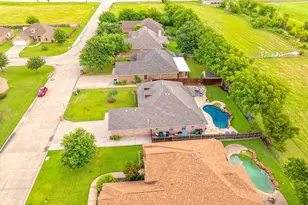 806 N Tejas Dr, Sanger, TX 76266 - Photo 39