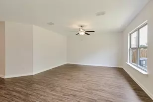 1305 Eagle Lake Dr, Azle, TX 76020 - Photo 3
