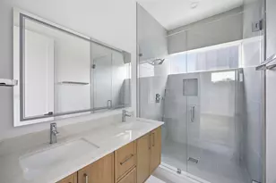 4605 Belmont Ave, Dallas, TX 75204 - Photo 19