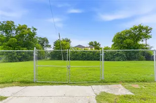 2801 Medill St, Dallas, TX 75215 - Photo 1