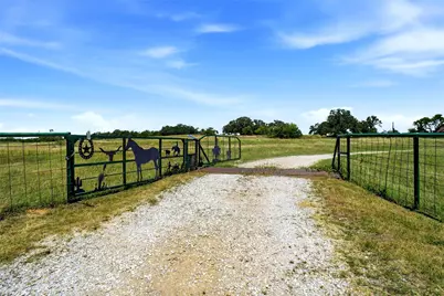 2186 Gilliland Road, Springtown, TX 76082 - Photo 3