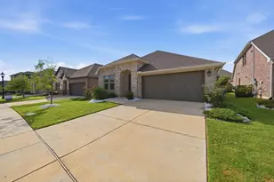 9529 Blue Stem Ln, Little Elm, TX 75068 - Photo 3