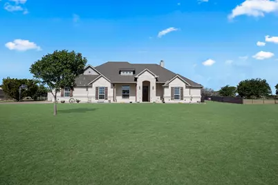120 Lone Star Way, Godley, TX 76044 - Photo 1