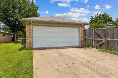 807 Blue Oak Drive, Lewisville, TX 75067 - Photo 25