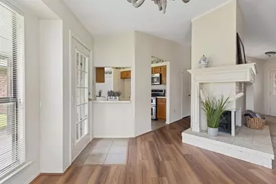 807 Blue Oak Drive, Lewisville, TX 75067 - Photo 9
