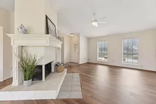 807 Blue Oak Dr, Lewisville, TX 75067 - Photo 5