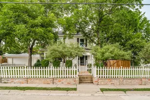 1015 N College St, McKinney, TX 75069 - Photo 3