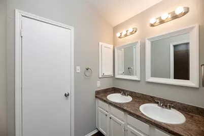 200 Caprock Drive, Arlington, TX 76018 - Photo 13