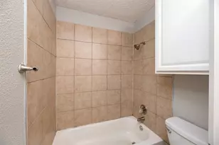 200 Caprock Dr, Arlington, TX 76018 - Photo 19